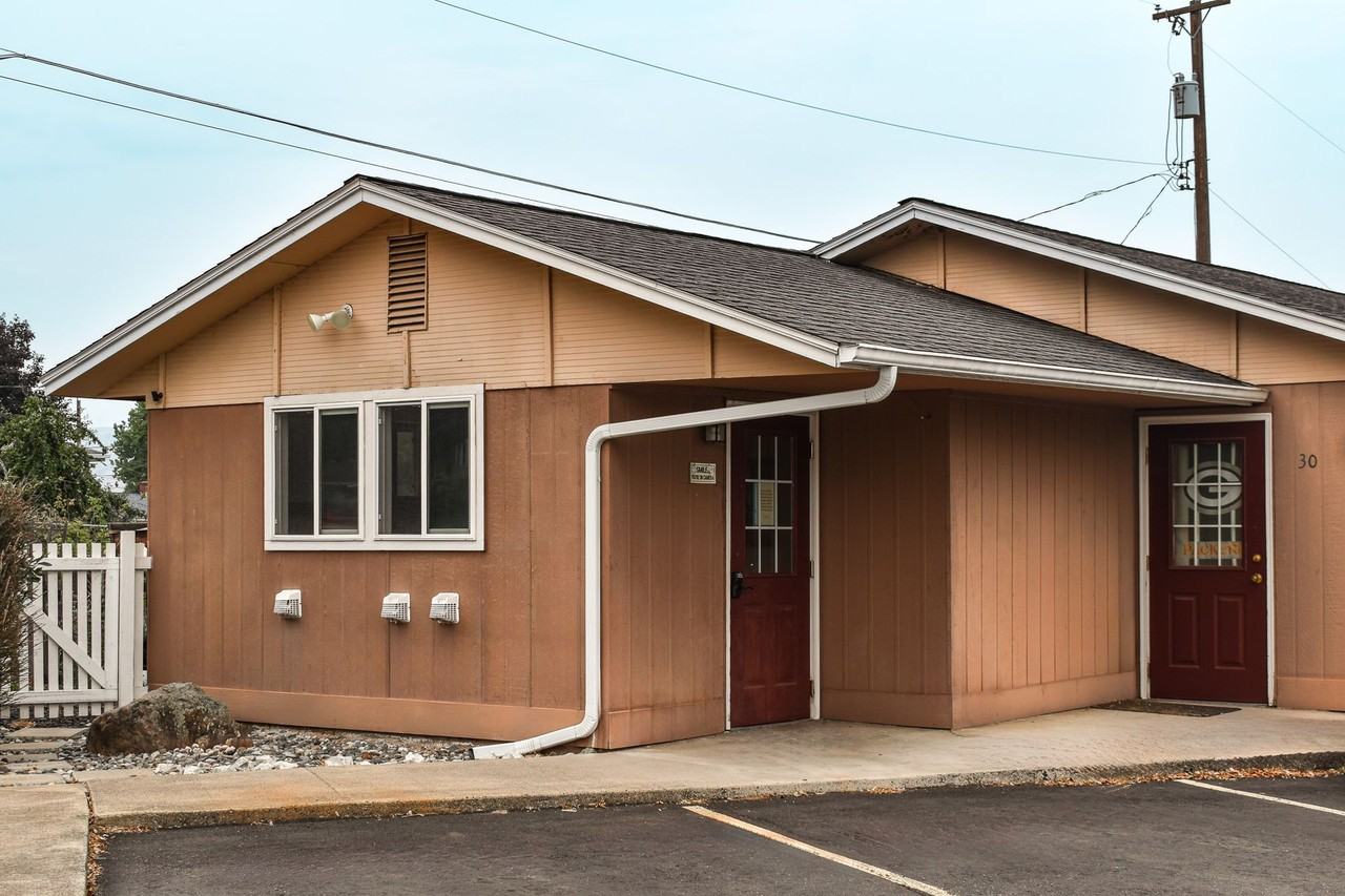 Highland Apartments - Photo 3 of 6