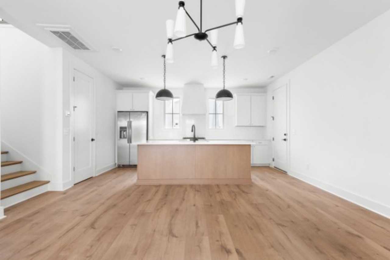 1814 Stewart Pl #B - Photo 2 of 26