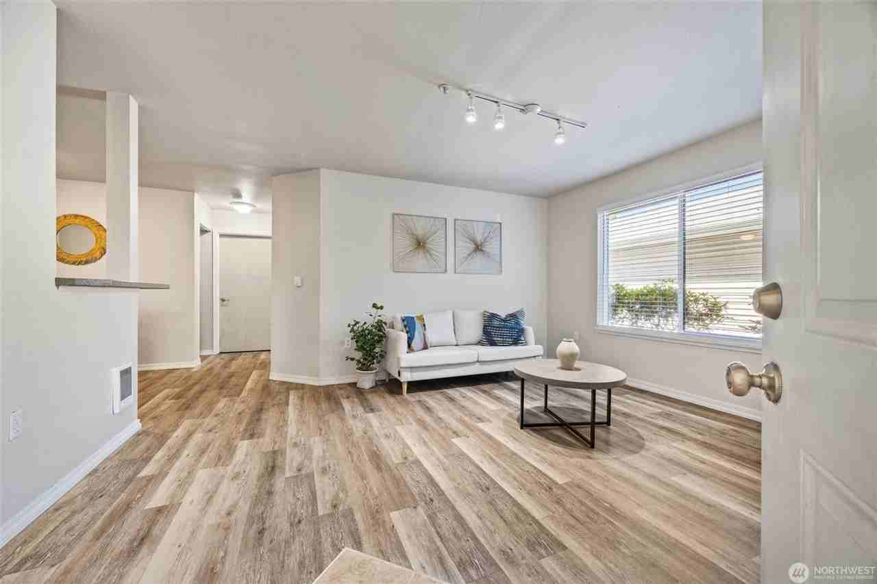 11131 Se 208th St #N101 - Photo 3 of 20