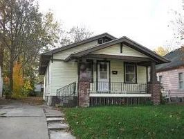 featured image of 735 W Division St