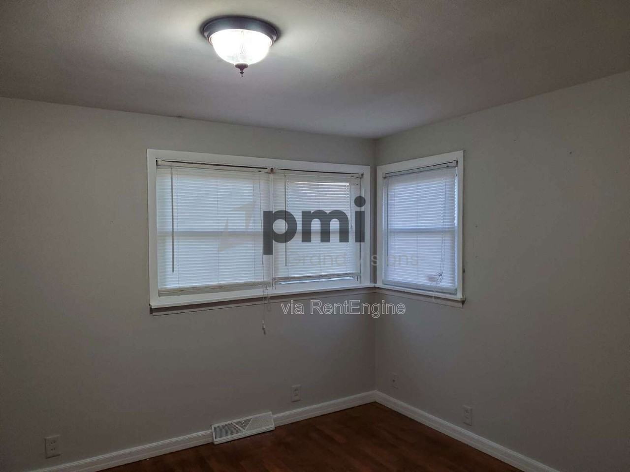 720 N State Route 121 - Photo 2 of 10