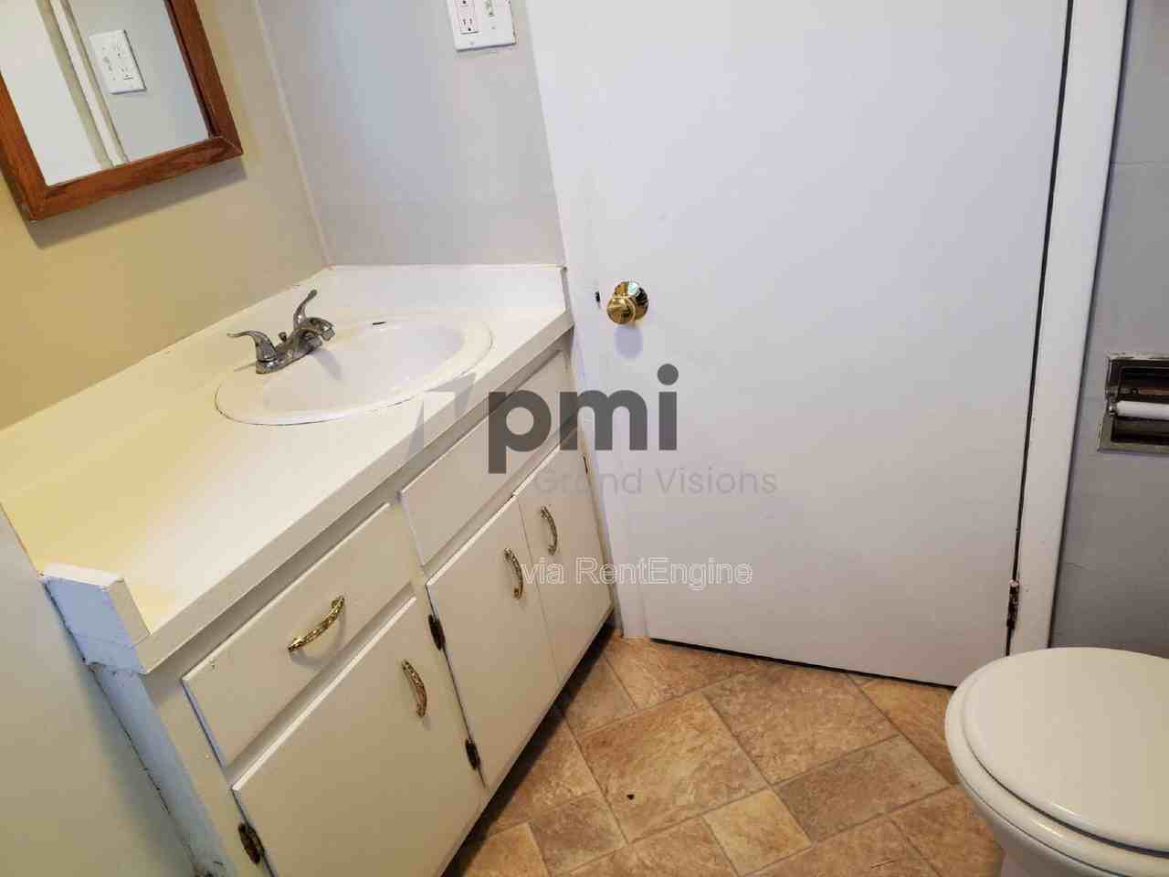 720 N State Route 121 - Photo 3 of 10