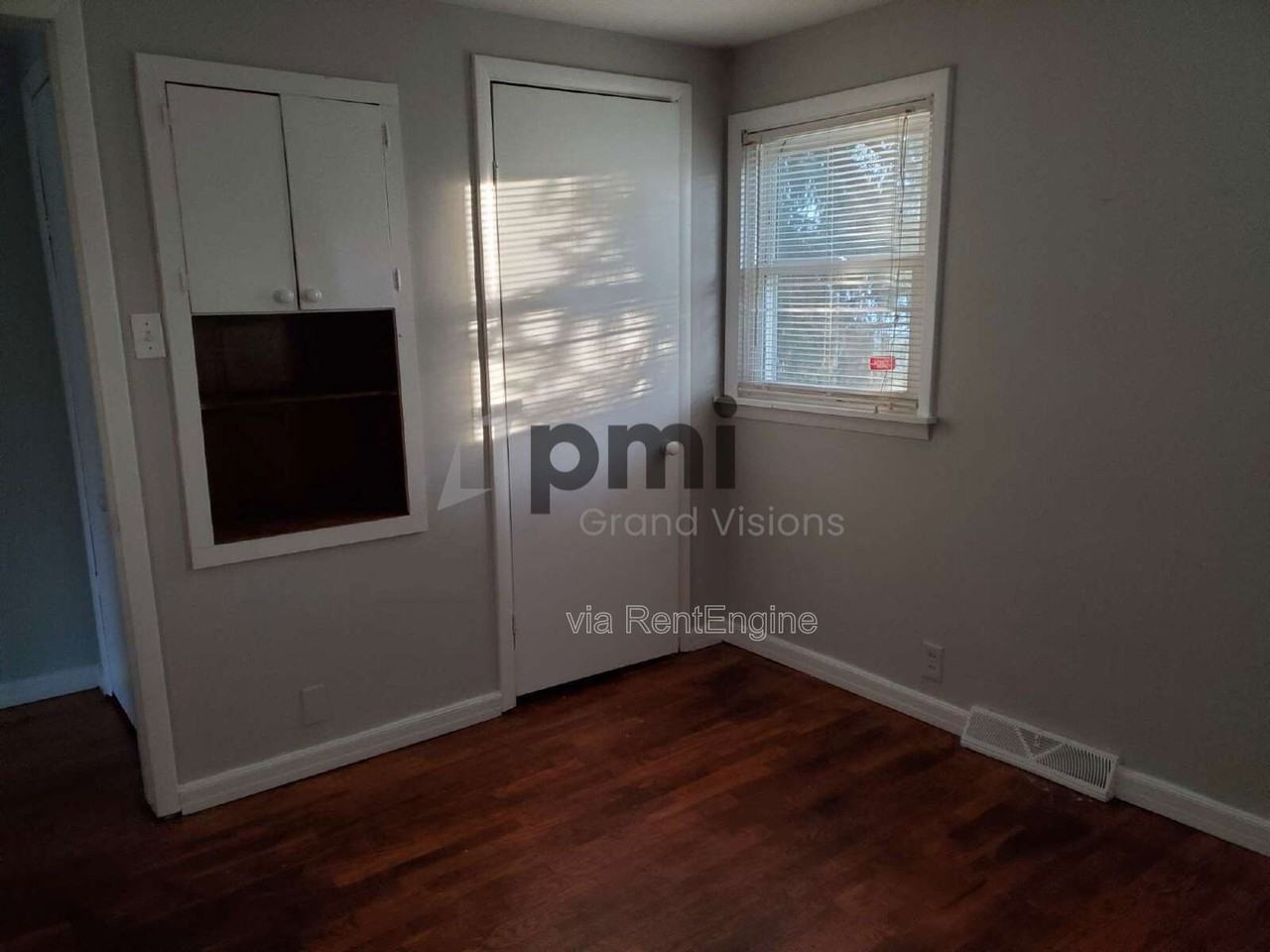 720 N State Route 121 - Photo 7 of 10