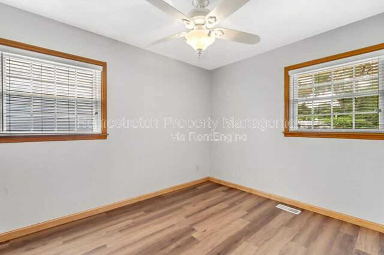 10527 Prestwick Dr - Photo 7 of 21