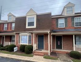 featured image of 940 Glenn St