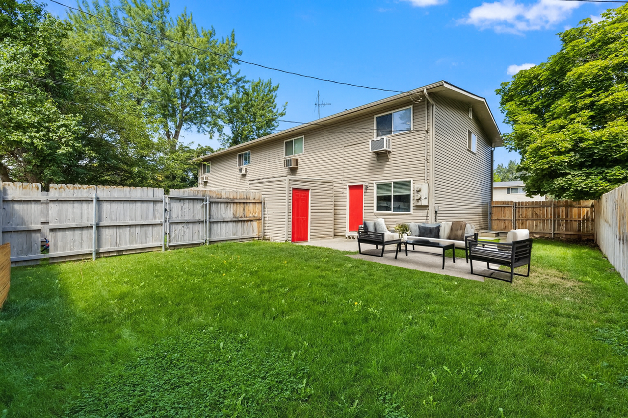 North River Apartments - Photo 2 of 30