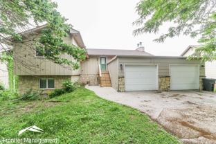 1923 Crescent Dr - Photo 1 of 1