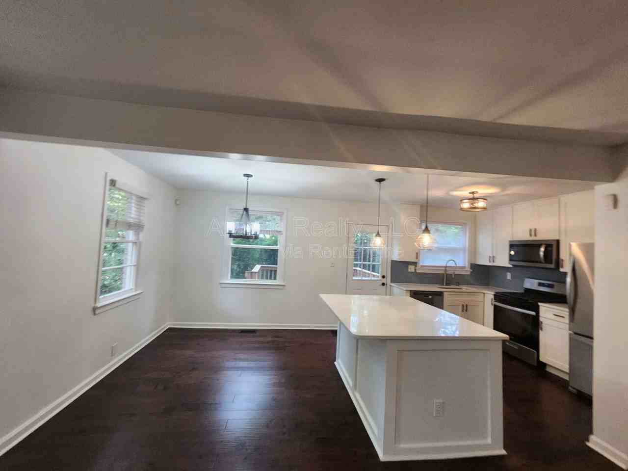2599 E Tupelo St Se - Photo 3 of 14