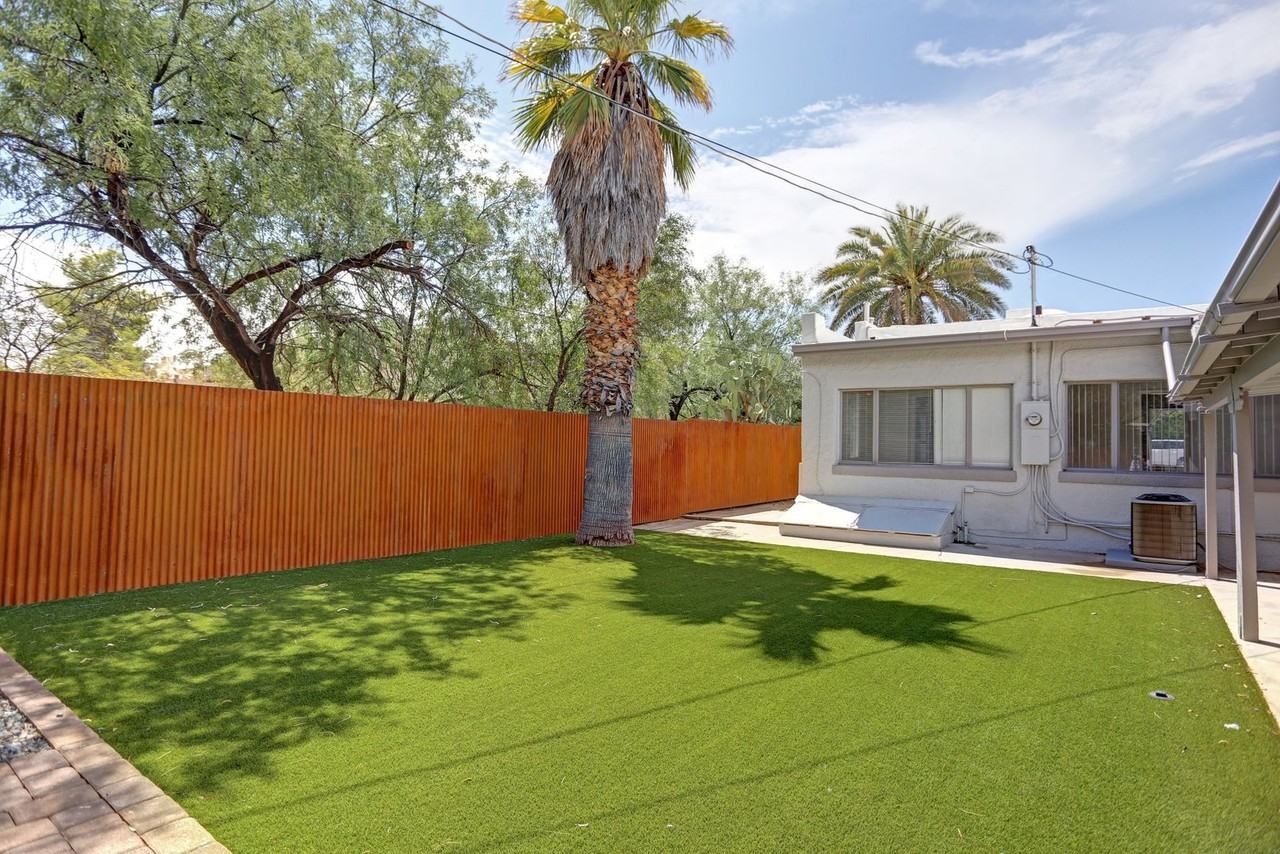 1509 E. 9th St. - Photo 2 of 45