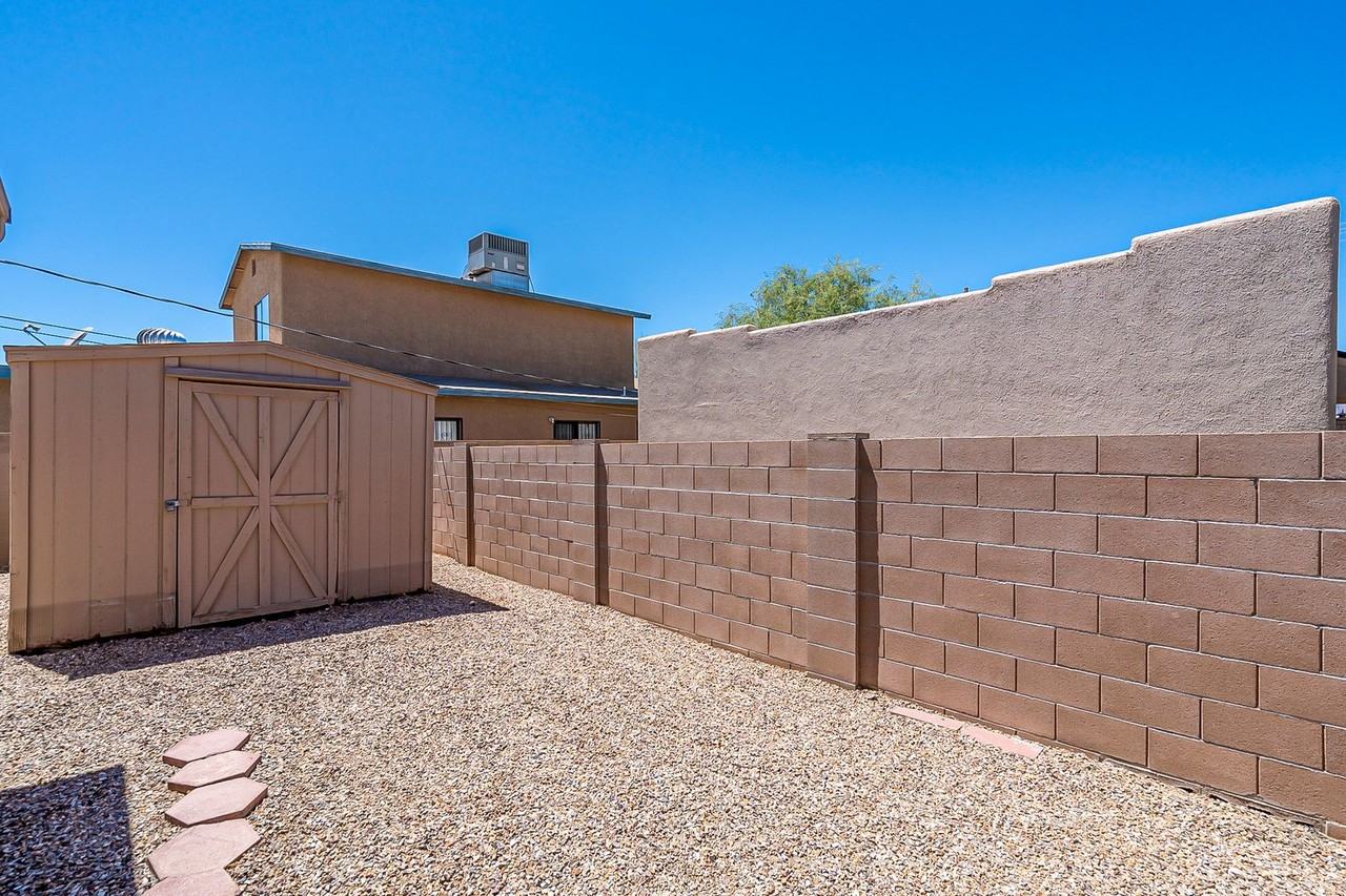 1439 E. Elm St. - Photo 4 of 23