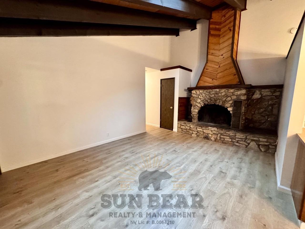 1033 Tomahawk Trl - Photo 2 of 25