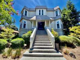 featured image of 1415 Brown St