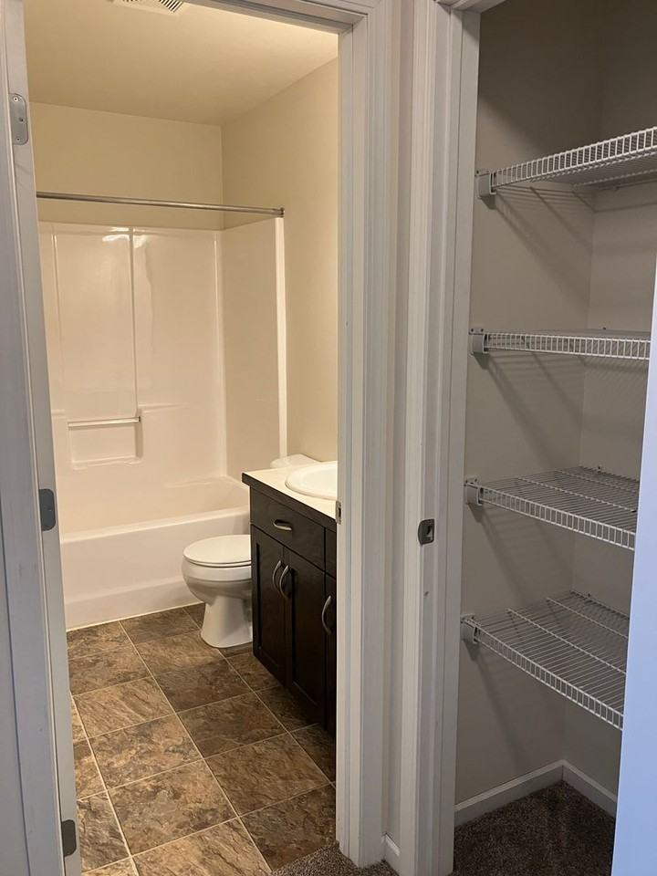 1345 12th St W - Photo 7 of 22