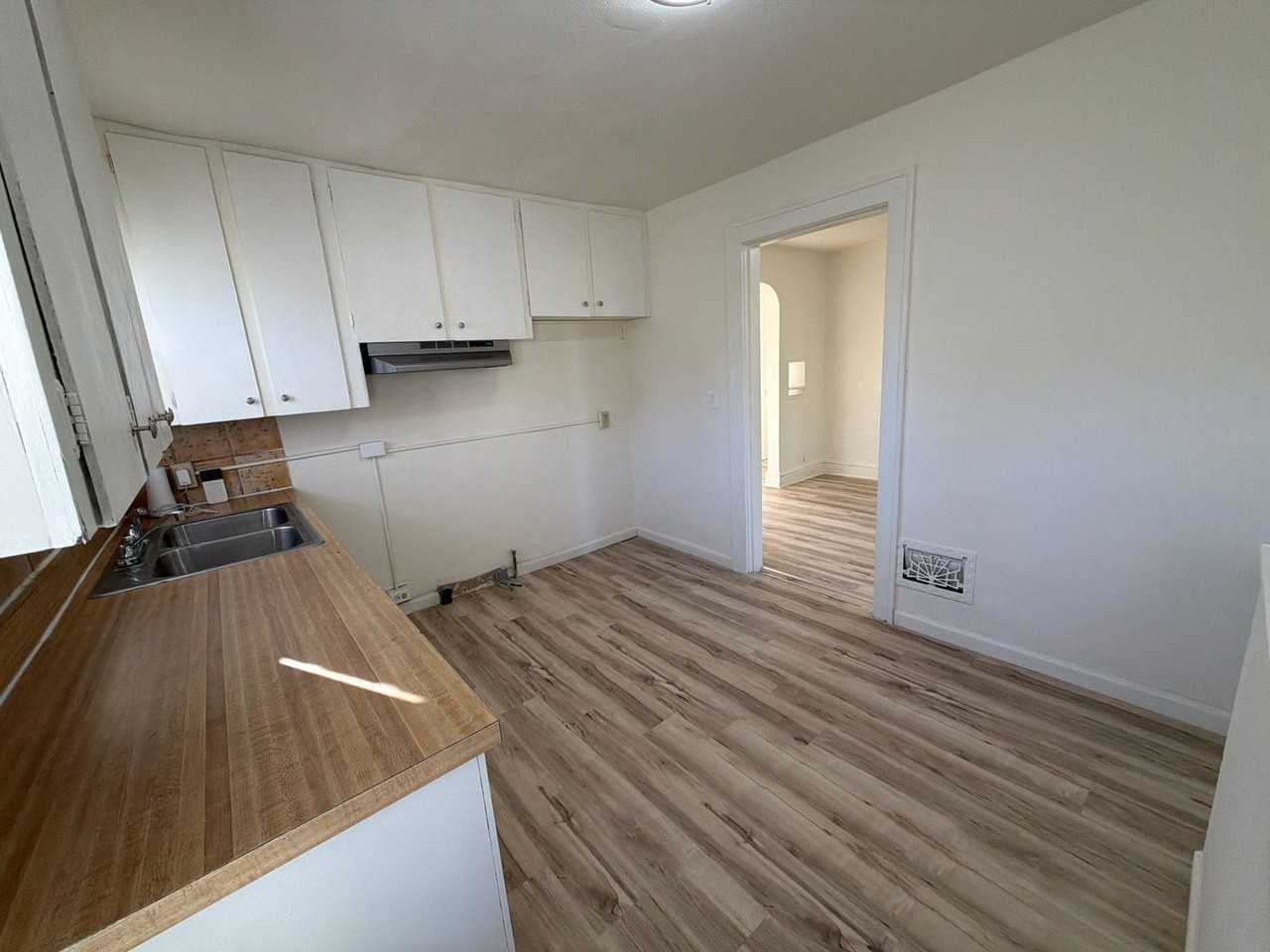 2854 Meadowlark Ave - Photo 6 of 18