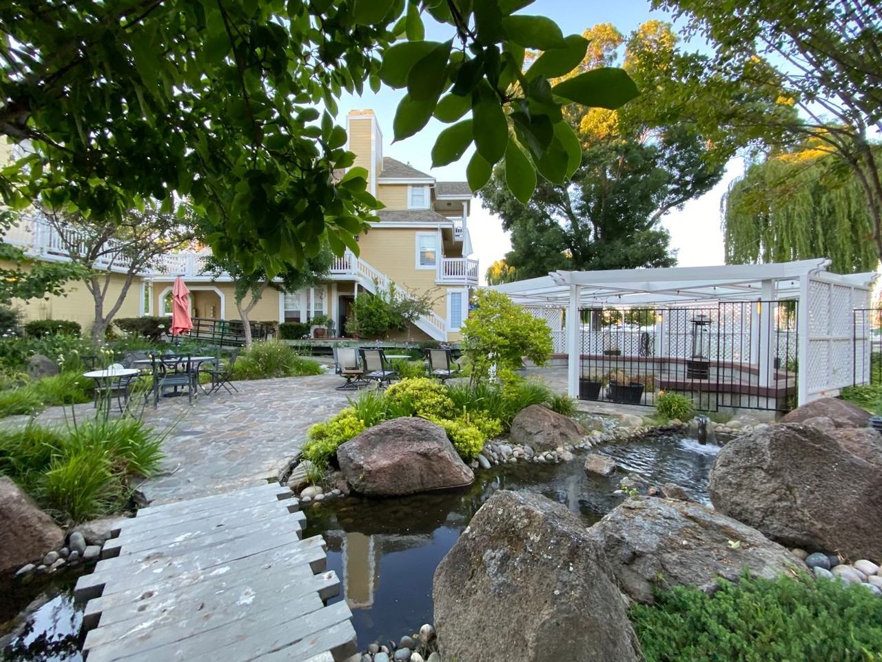 272 E 2nd St - Photo 2 of 35