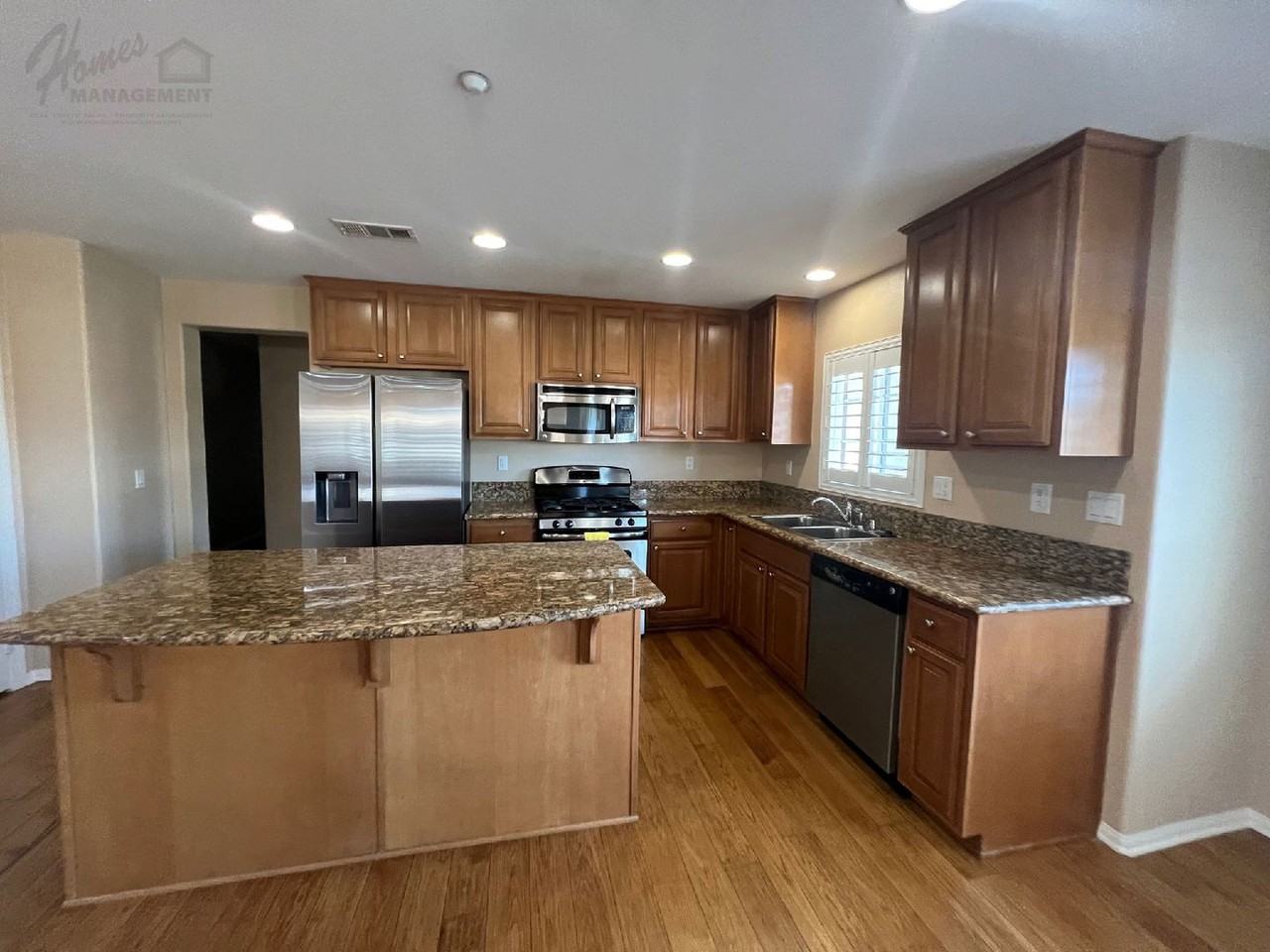 1322 Isabella Way - Photo 3 of 20