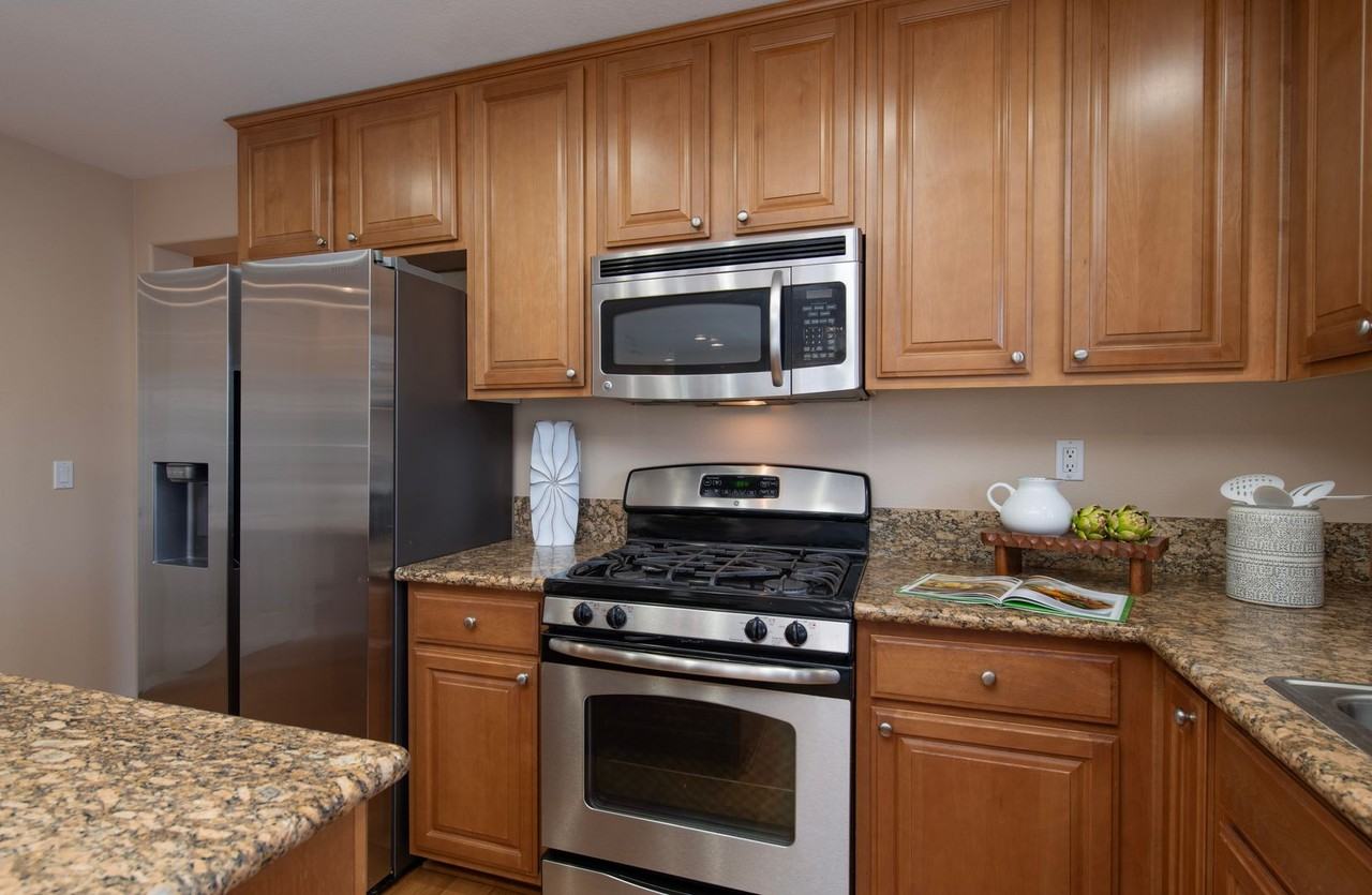 1322 Isabella Way - Photo 5 of 20