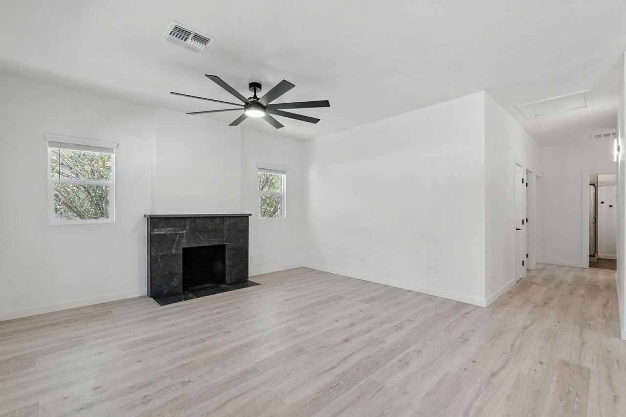 840 E 6th St - Photo 3 of 30