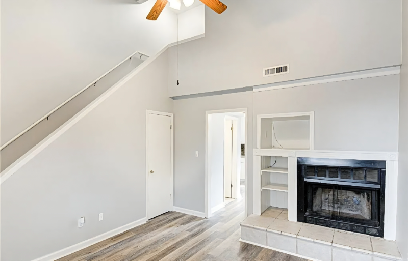 561 Brookside Ct - Photo 4 of 15