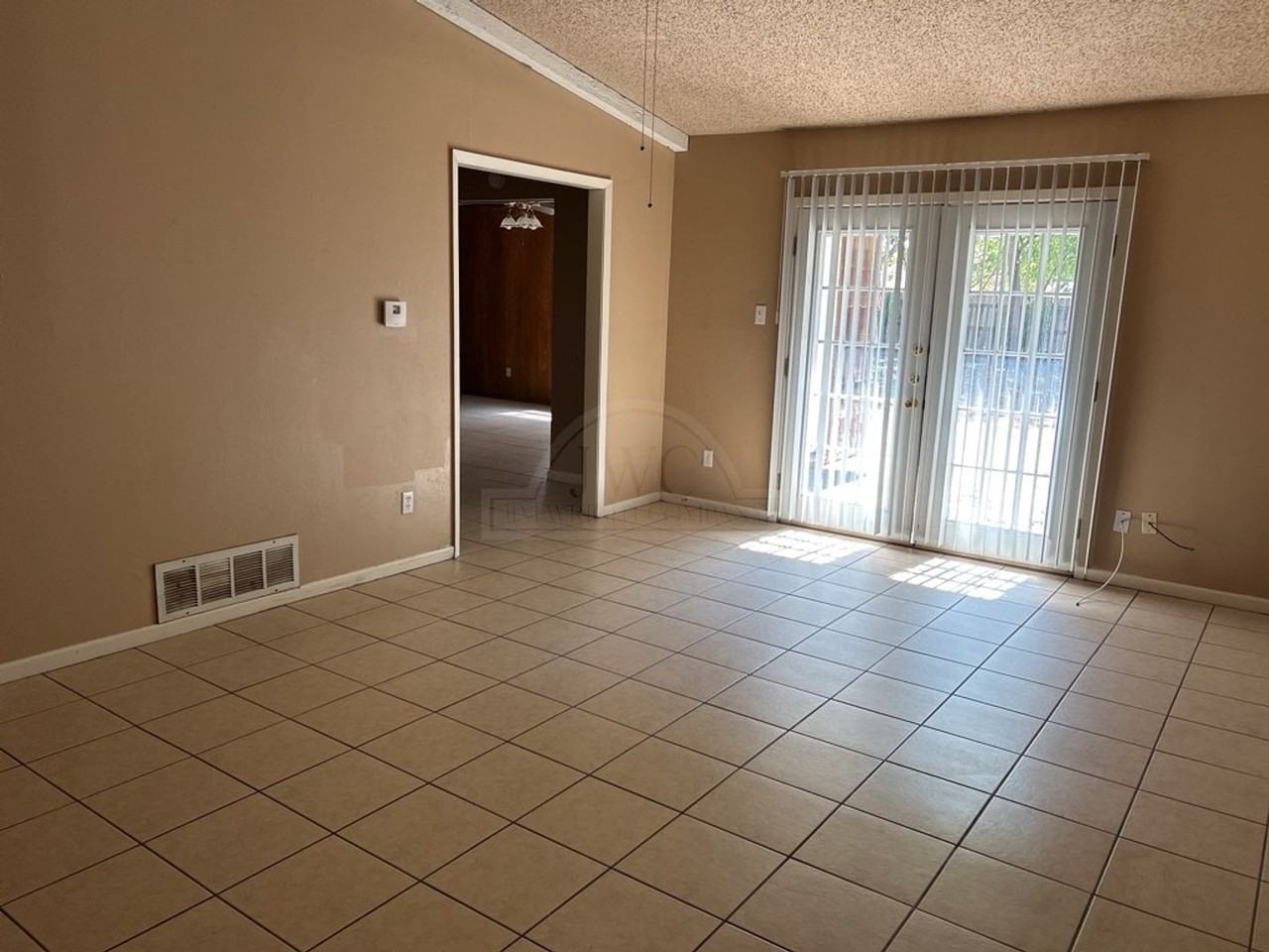 2404 Carnation Drive - Photo 3 of 25