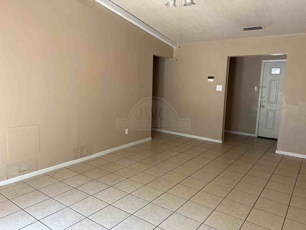 2404 Carnation Drive - Photo 5 of 25