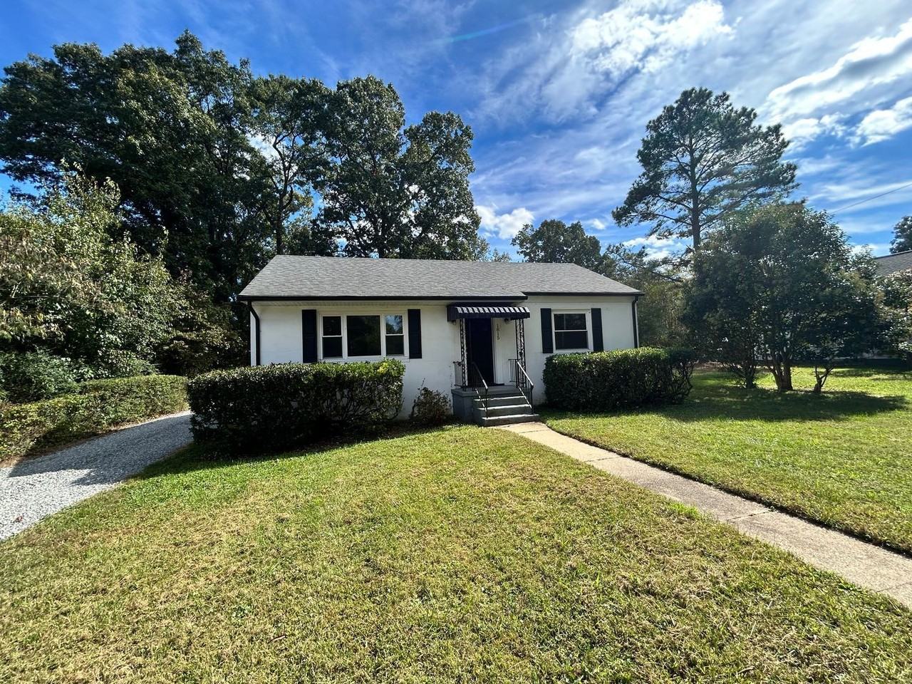 1815 Powell Road - Photo 5 of 30