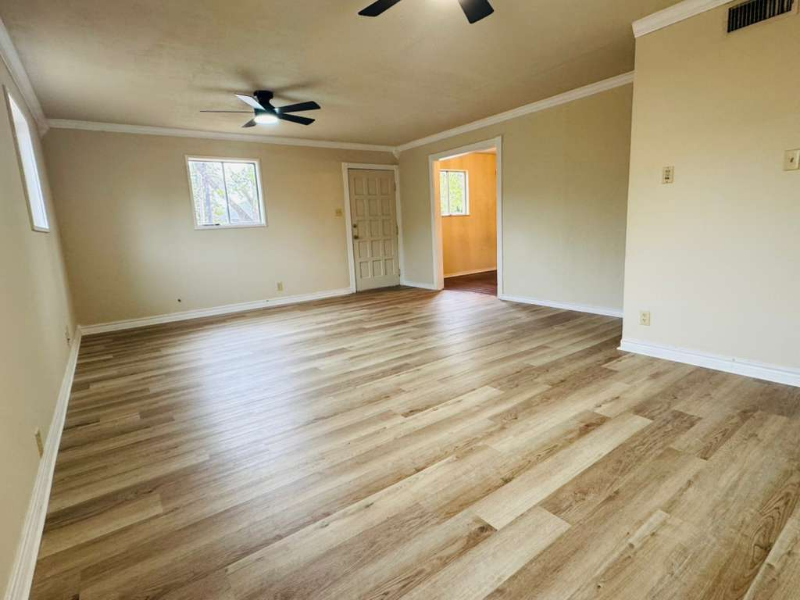 1334 State St - Photo 3 of 9