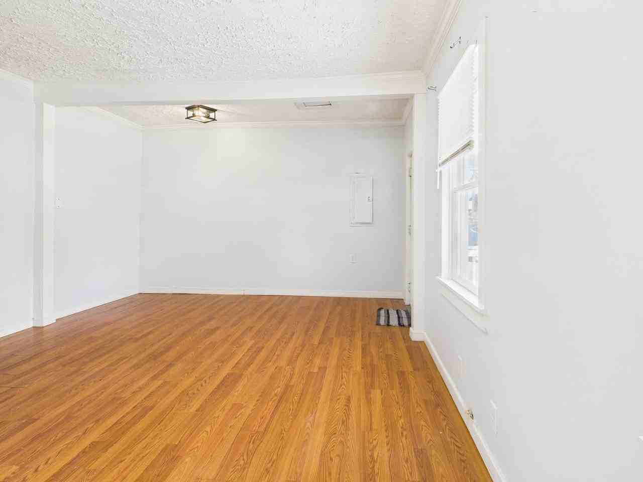 3205 Hull St - Photo 7 of 30