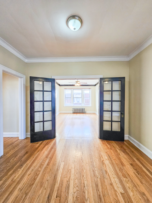 4715 W Belmont Ave #3 - Photo 4 of 13