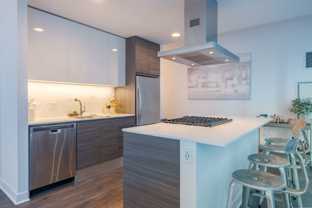 230 W Hubbard St - Photo 1 of 1