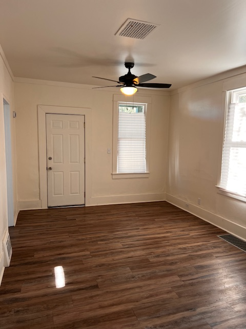 2209 N Washington St - Photo 3 of 7