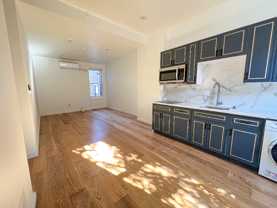 2129 Pine St #2F - Photo 1 of 1
