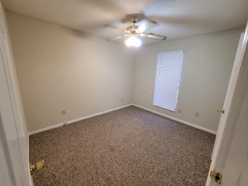 117 Heather Pl - Photo 3 of 8