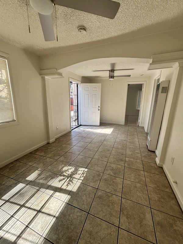 1402 N Willowbrook Ave #D - Photo 7 of 13