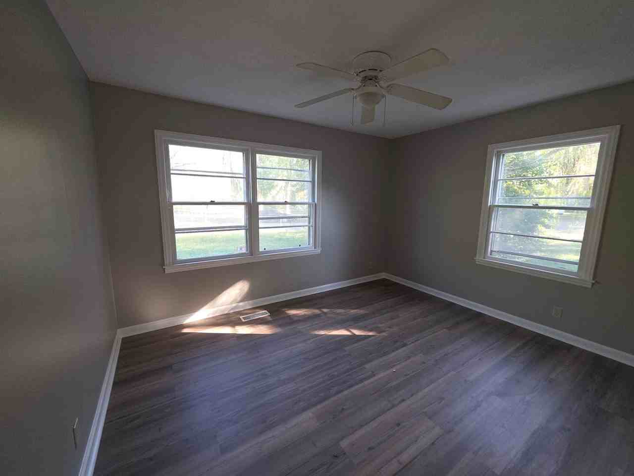 1405 Shawnee Dr - Photo 7 of 15