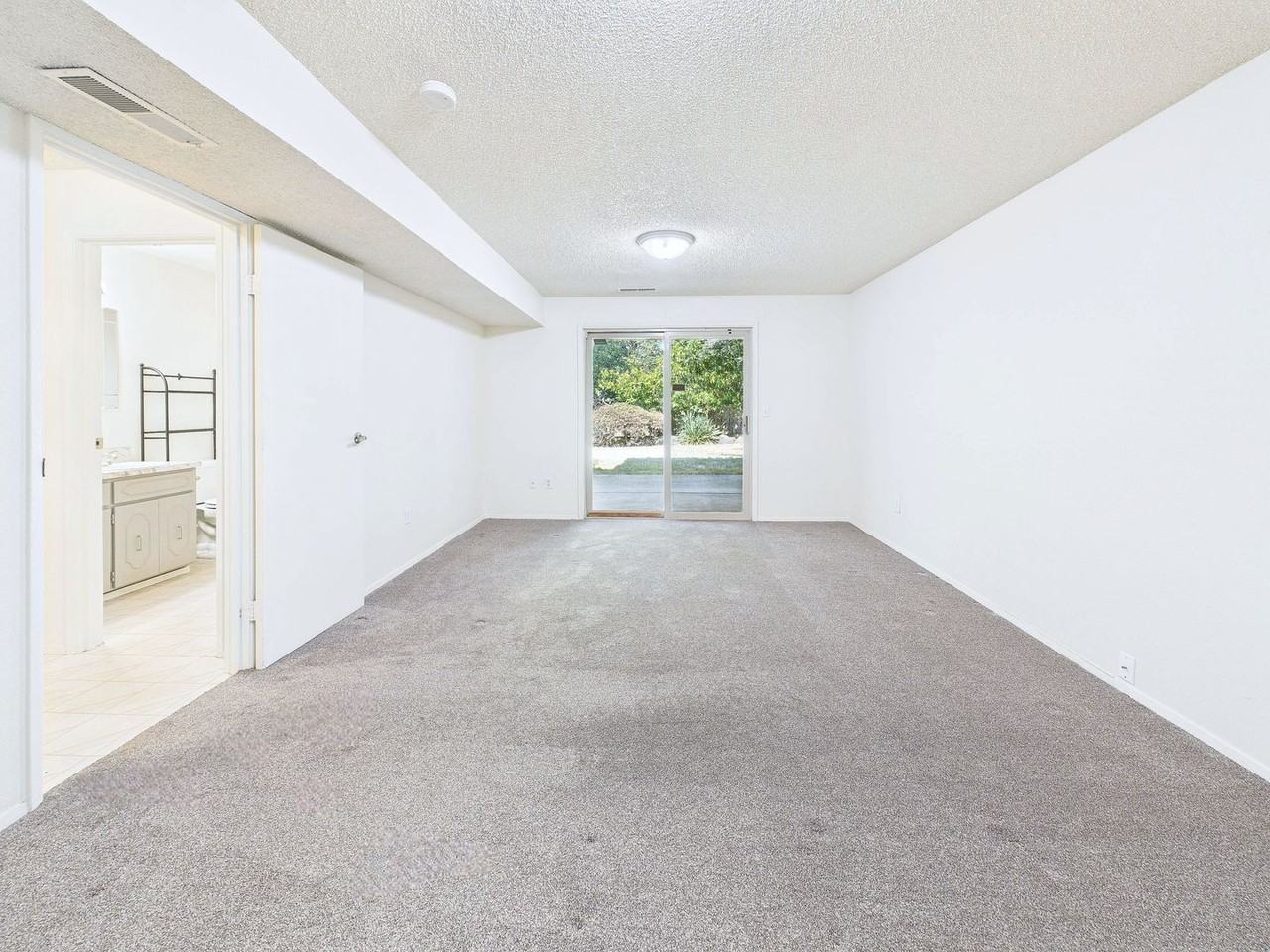 8013 Sunset Terrace West - Photo 3 of 15