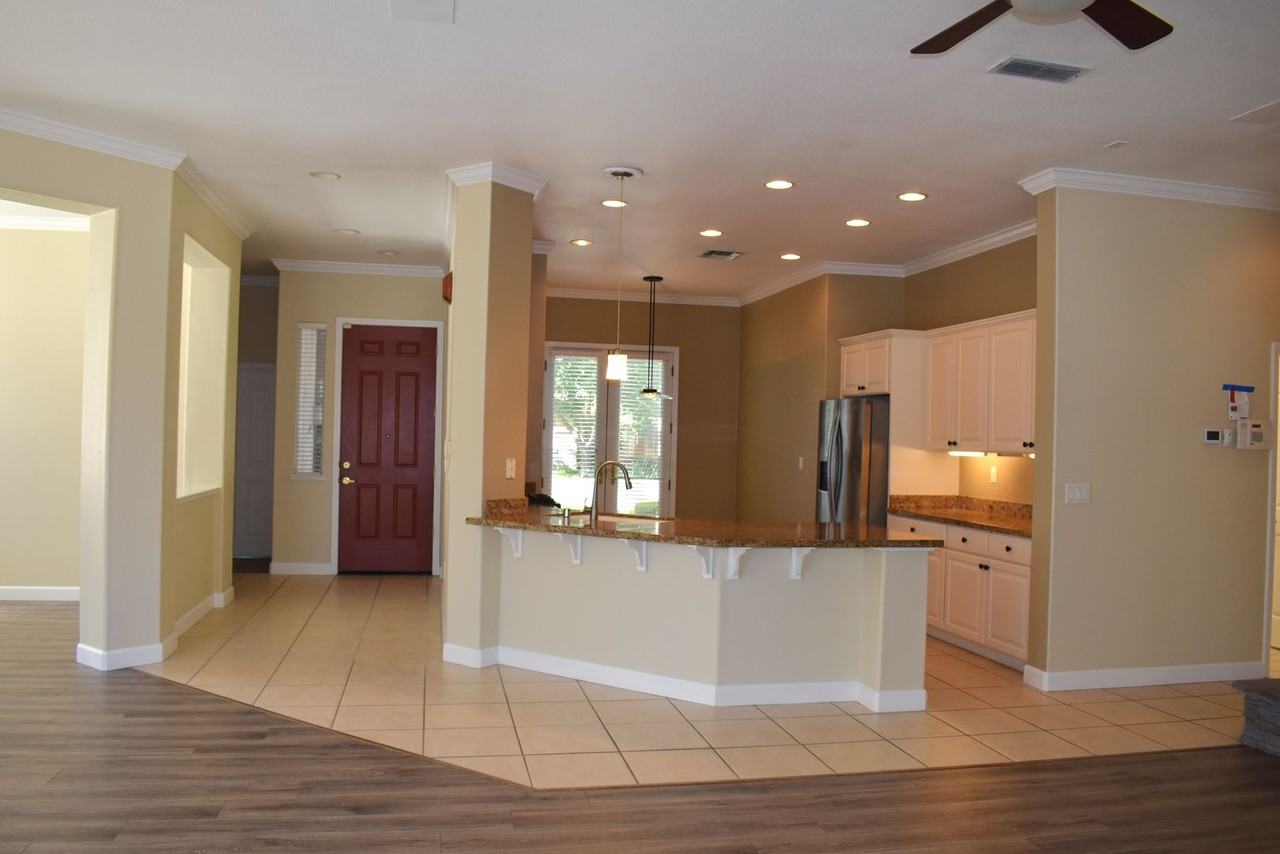 9449 Century Oaks Ln - Photo 3 of 37