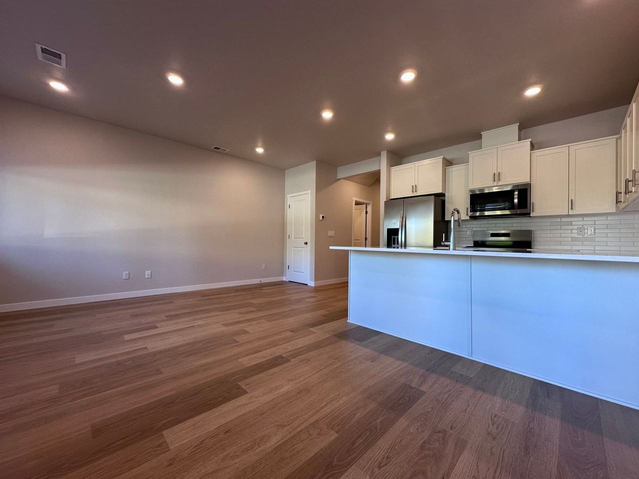 6582 Se Nasha St - Photo 5 of 31