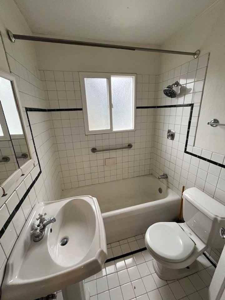 2109 N 39th St - Photo 5 of 21