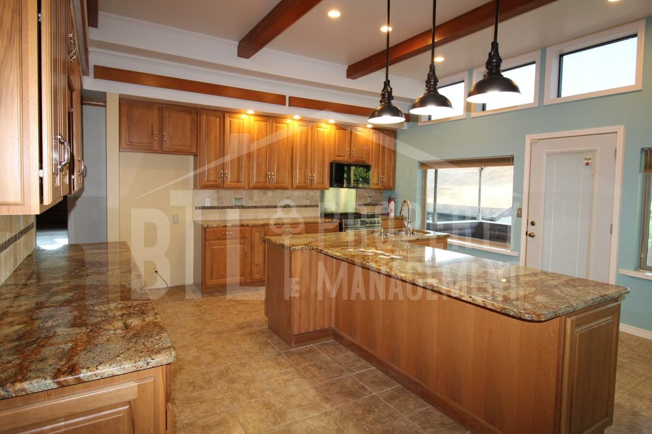 6 Bridgeview Dr - Photo 3 of 13