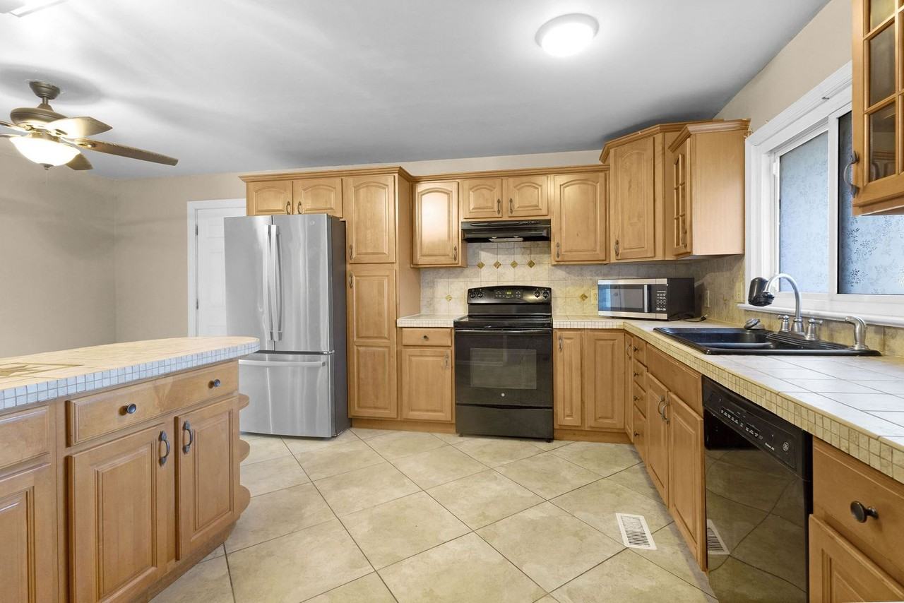 1336 Great Bridge Boulevard - Photo 3 of 15