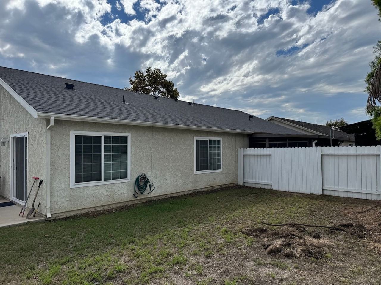 5369 Heather Street - Photo 3 of 12