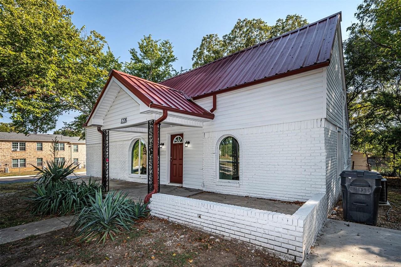 1228 D St Nw - Photo 3 of 17