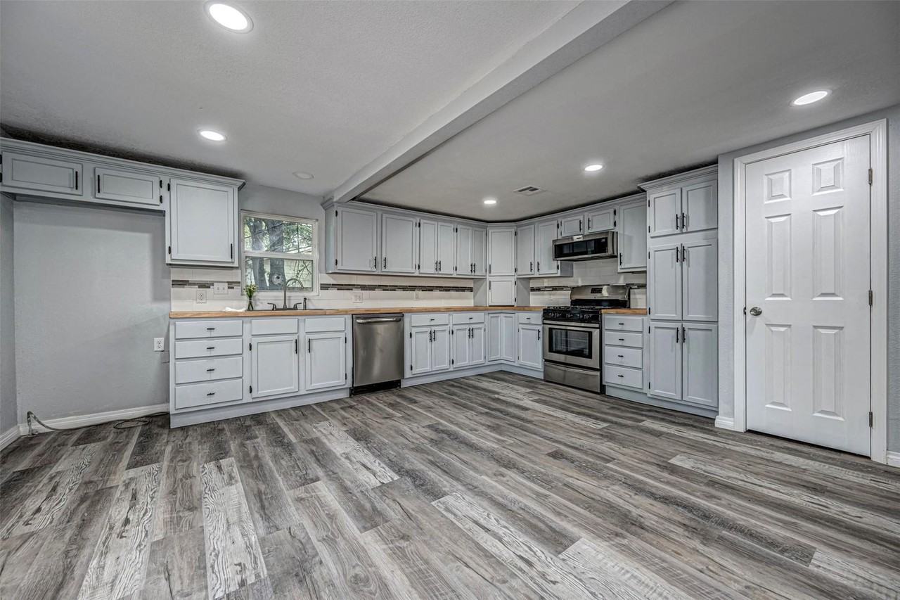 1228 D St Nw - Photo 7 of 17