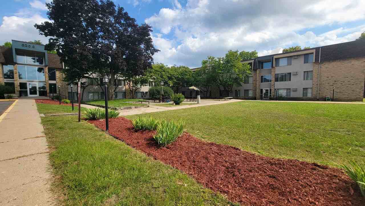 8200 Stanley Road - Photo 7 of 26