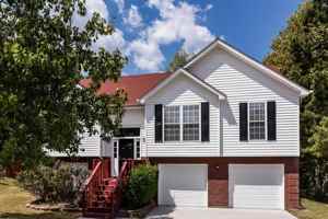 featured image of 579 Northfield Ct