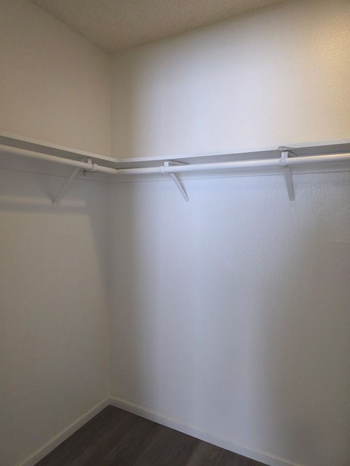 5901 Ming Avenue #03 - Photo 7 of 8