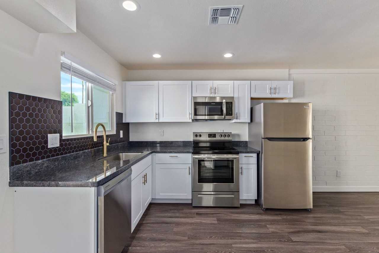 The Huntington - Photo 7 of 36