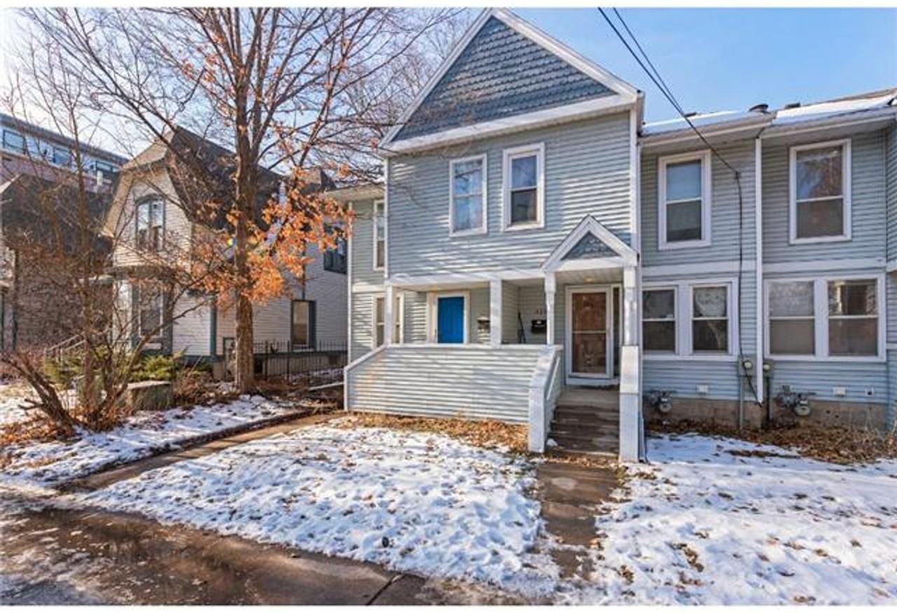 425 8th Ave Se - Photo 2 of 21