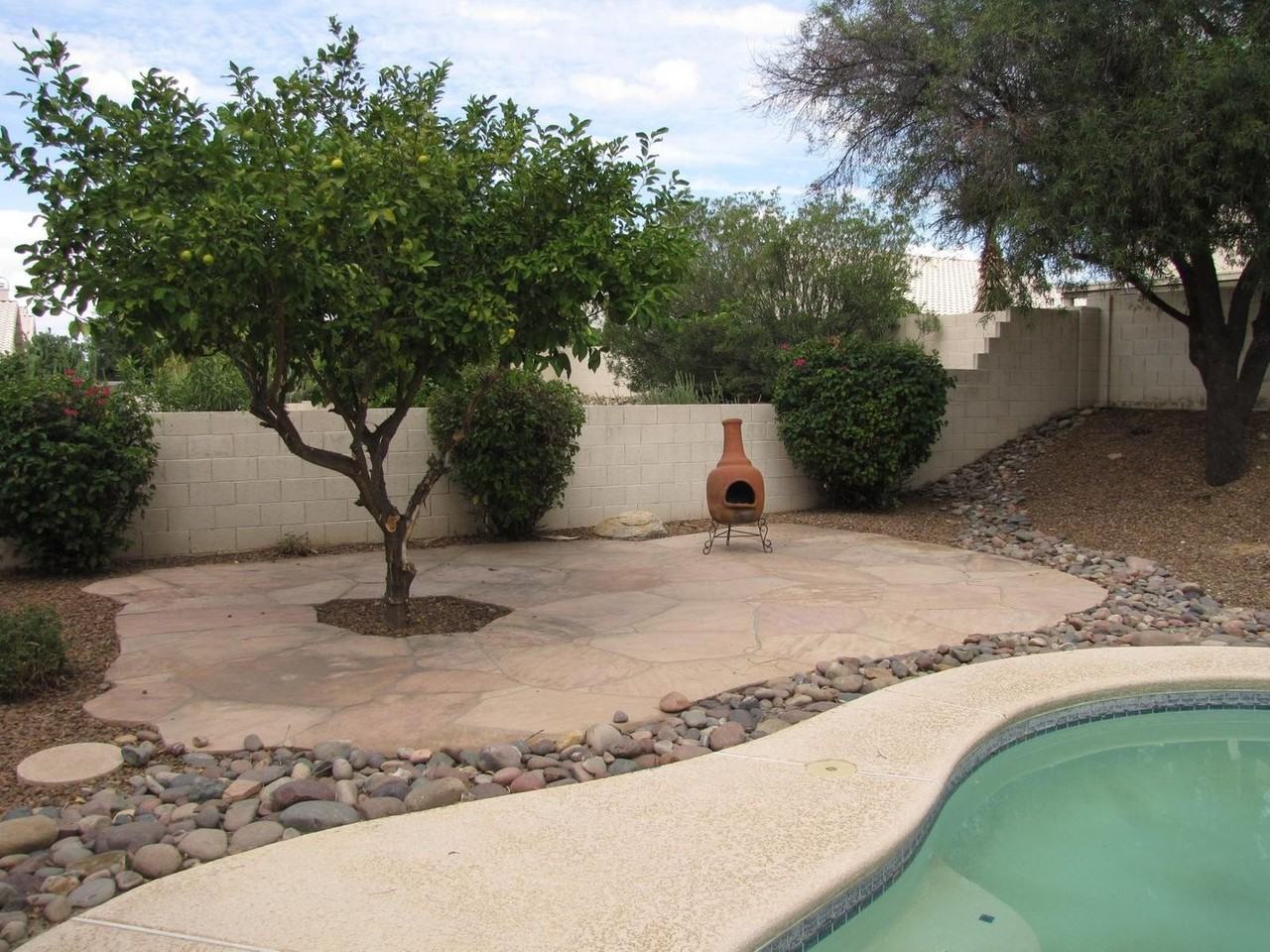 2050 W Three Oaks Dr - Photo 5 of 17